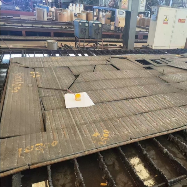 復(fù)合堆焊耐磨板